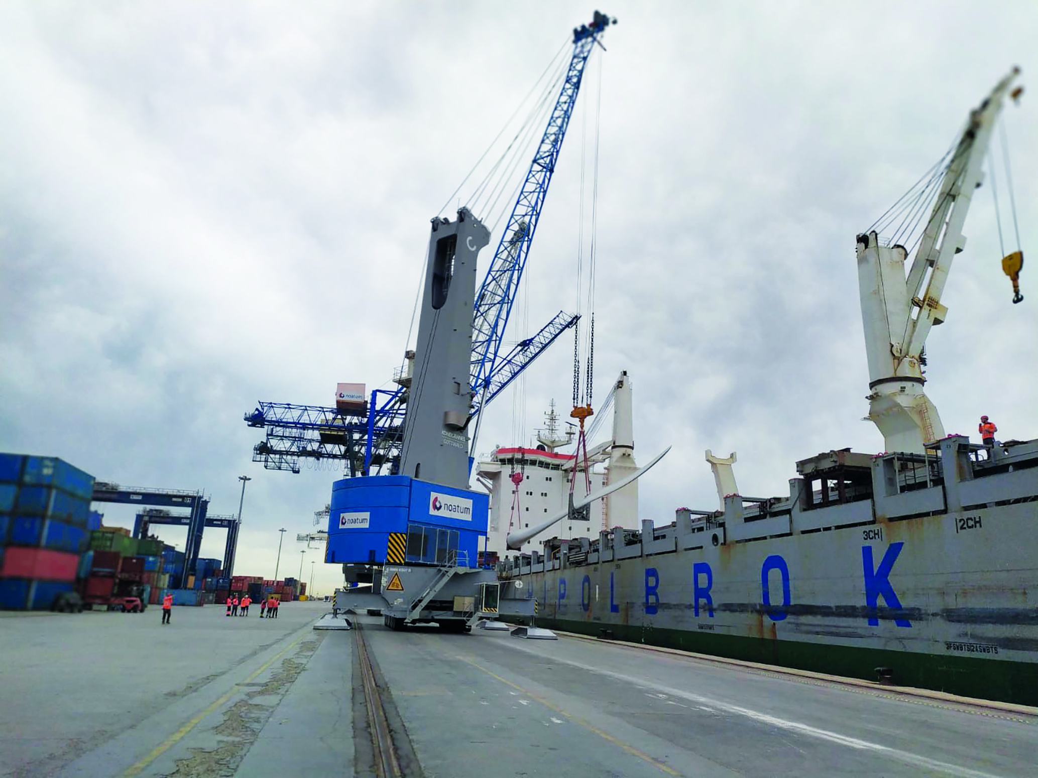 AD Ports Group announces Noatum s acquisition of APM Terminals