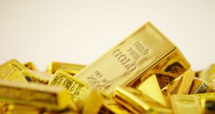 Gold tops US$5,000 per ounce first time ever